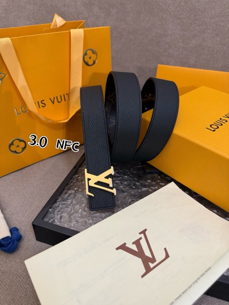Louis Vuitton Initiales lady belt-831